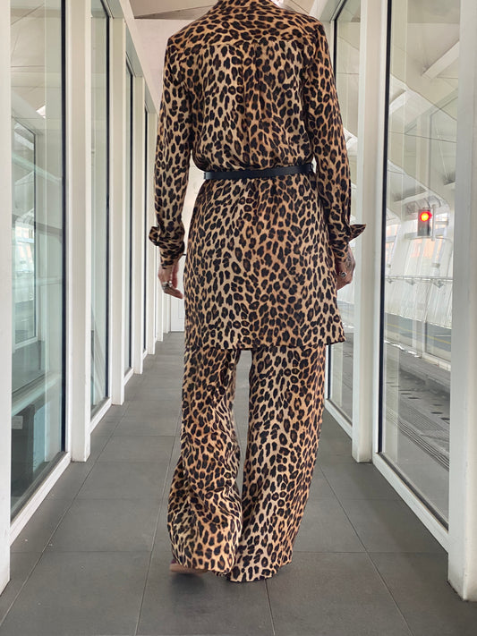 Short chemisier dress with leo print