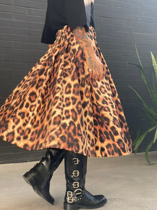 Pleated leopard print skirt