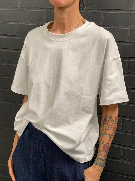 Stretch boxy fit T-shirt with dropped shoulder