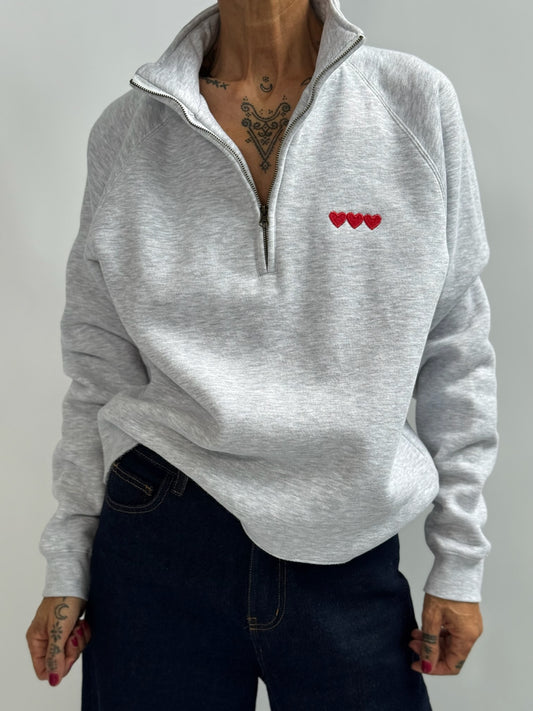 Felpa mezza zip con ricamo cuori