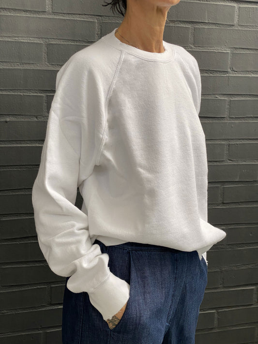 Raglan sleeve sweatshirt