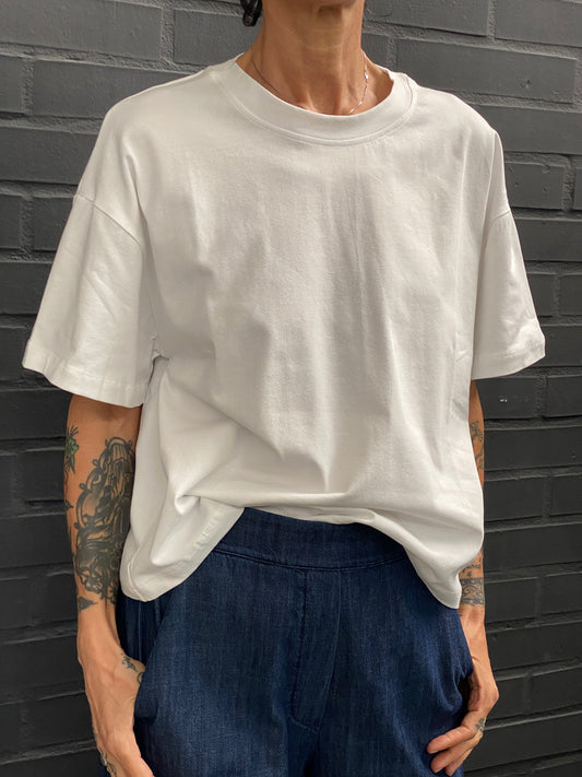 Stretch boxy fit T-shirt with dropped shoulder