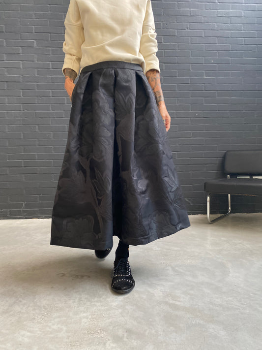 Gonna ampia a pieghe fiore