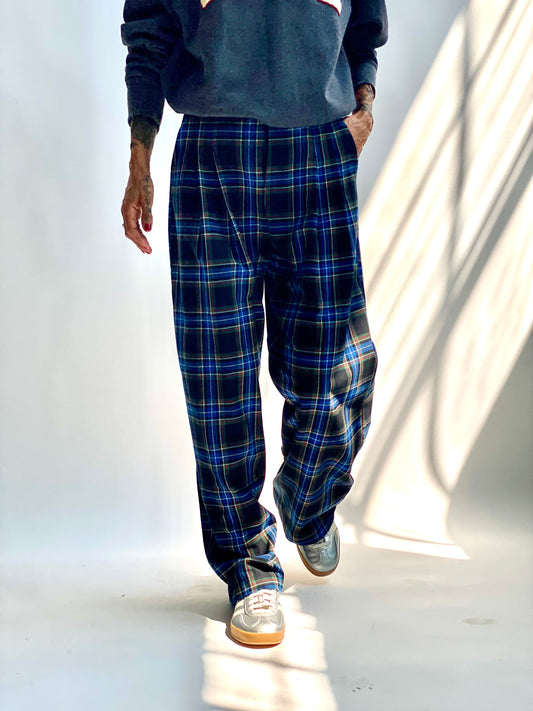 Pantalone con pinces tartan