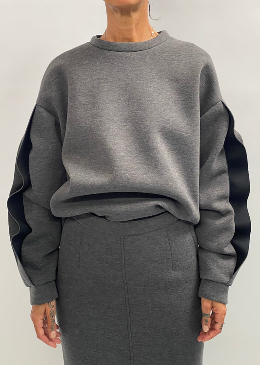 Felpa con rouches sulle maniche