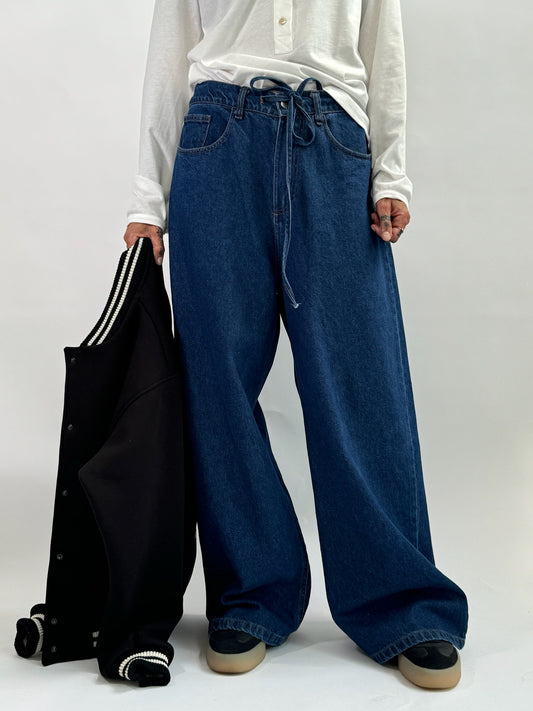 Jeans with drawstring