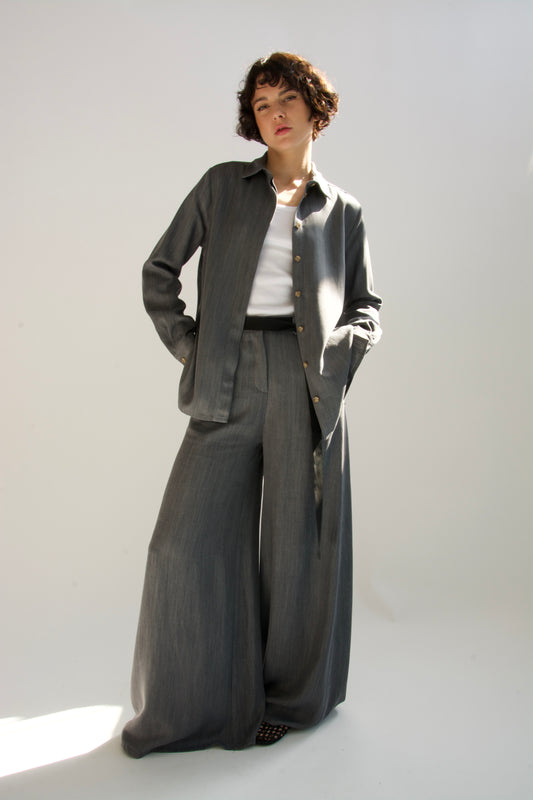 Men's shirt with slits