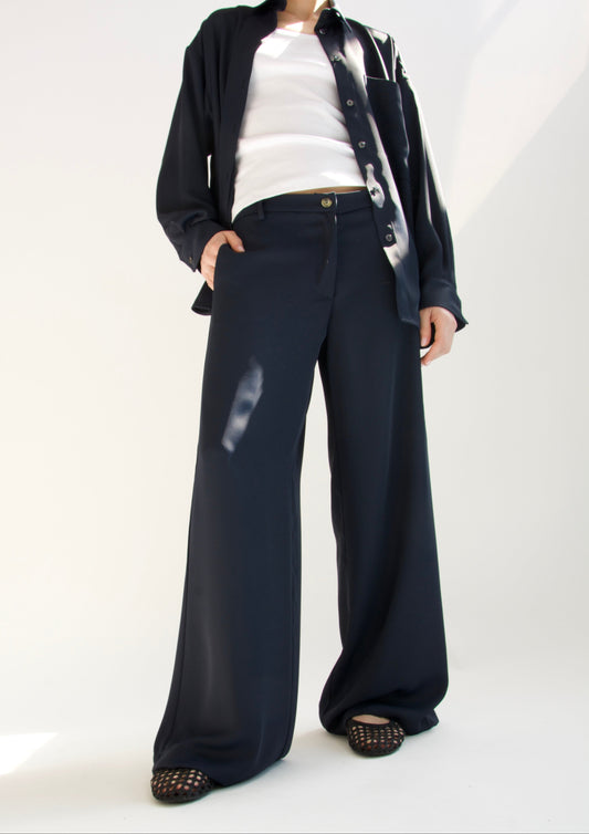 Wide leg trousers