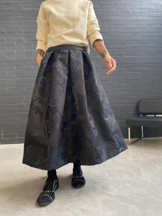 Gonna ampia a pieghe fiore