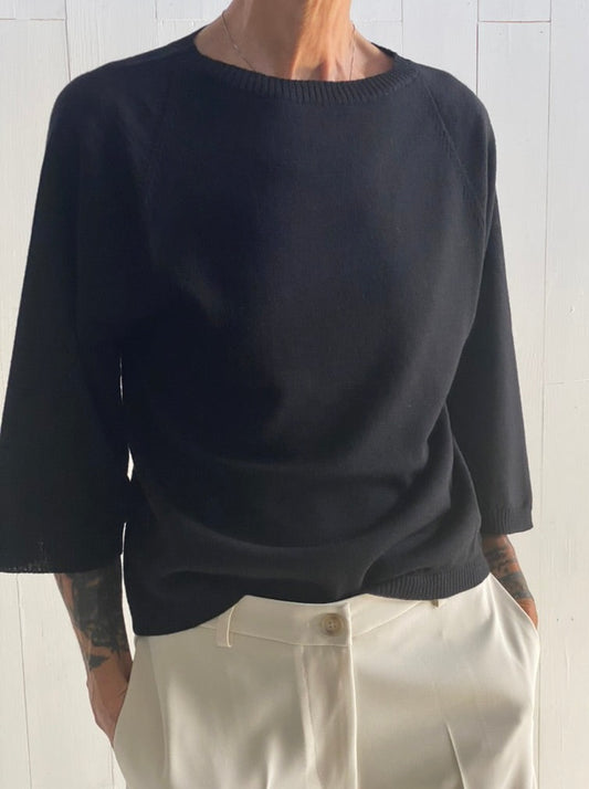 Top with wide sleeve