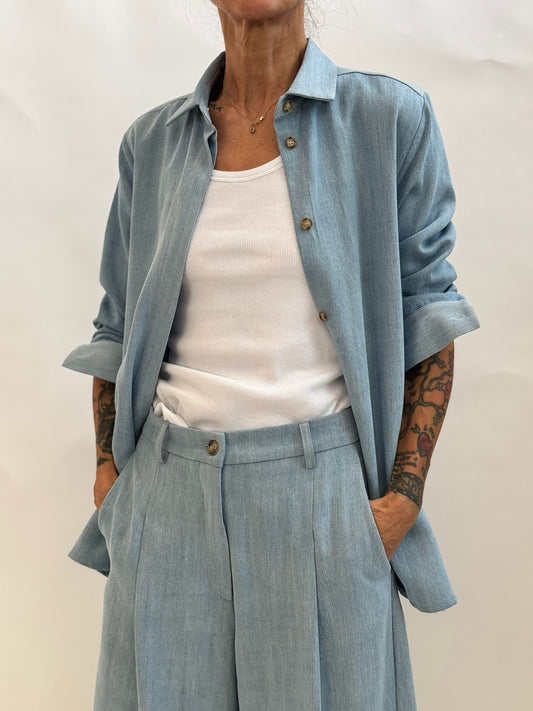 Bermuda shorts with pleats