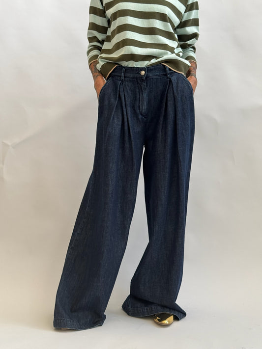 Denim trousers with pleats
