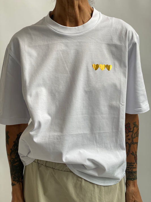 T-shirt girocollo spalla scesa con stampa cuori