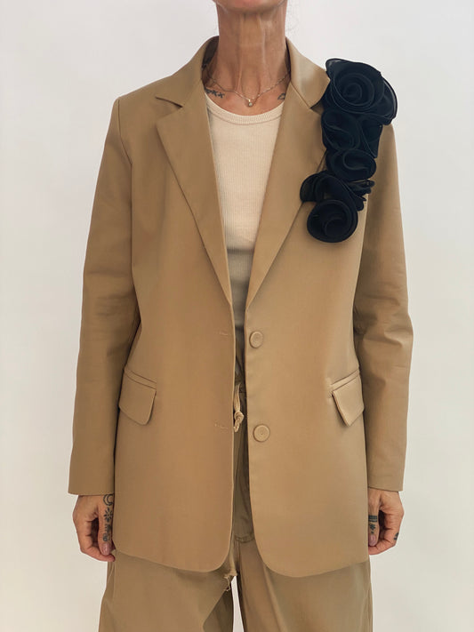 Single-breasted blazer with applique