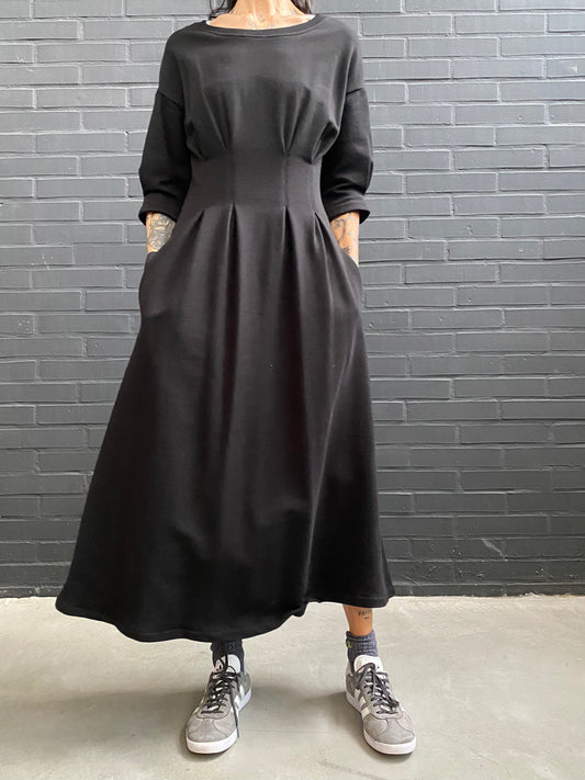 Sweatshirt dress with gathers