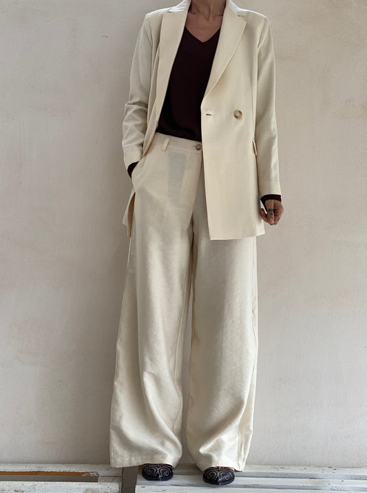 Wide leg trousers