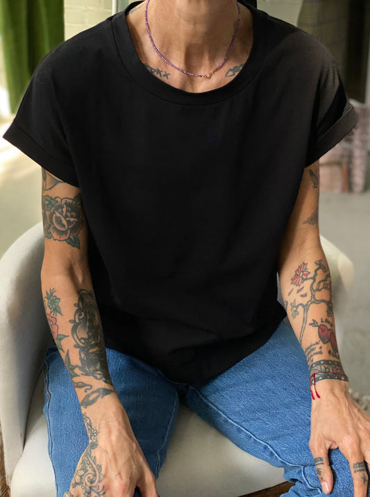 Stretch T-shirt with cuffed sleeves