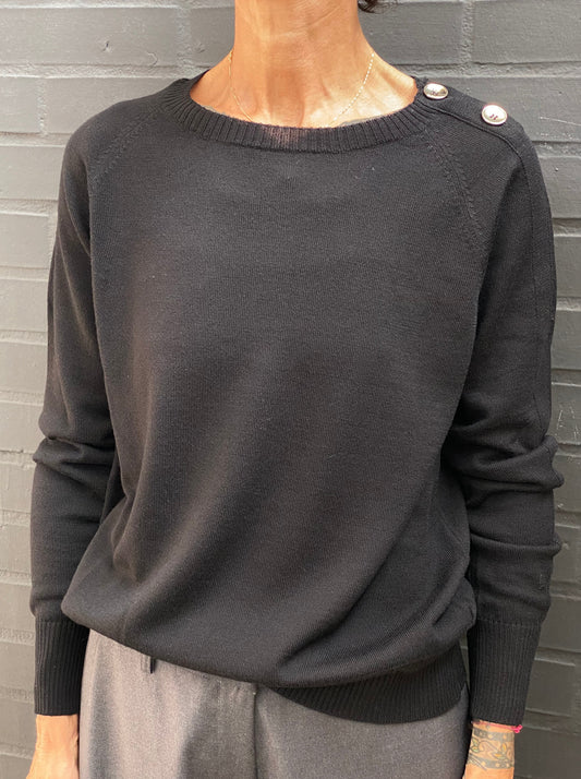 Wool sweater with buttons