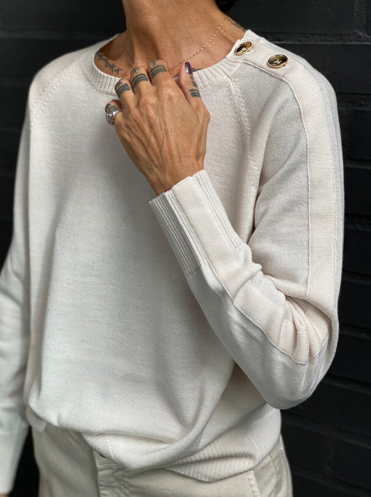 Wool sweater with buttons