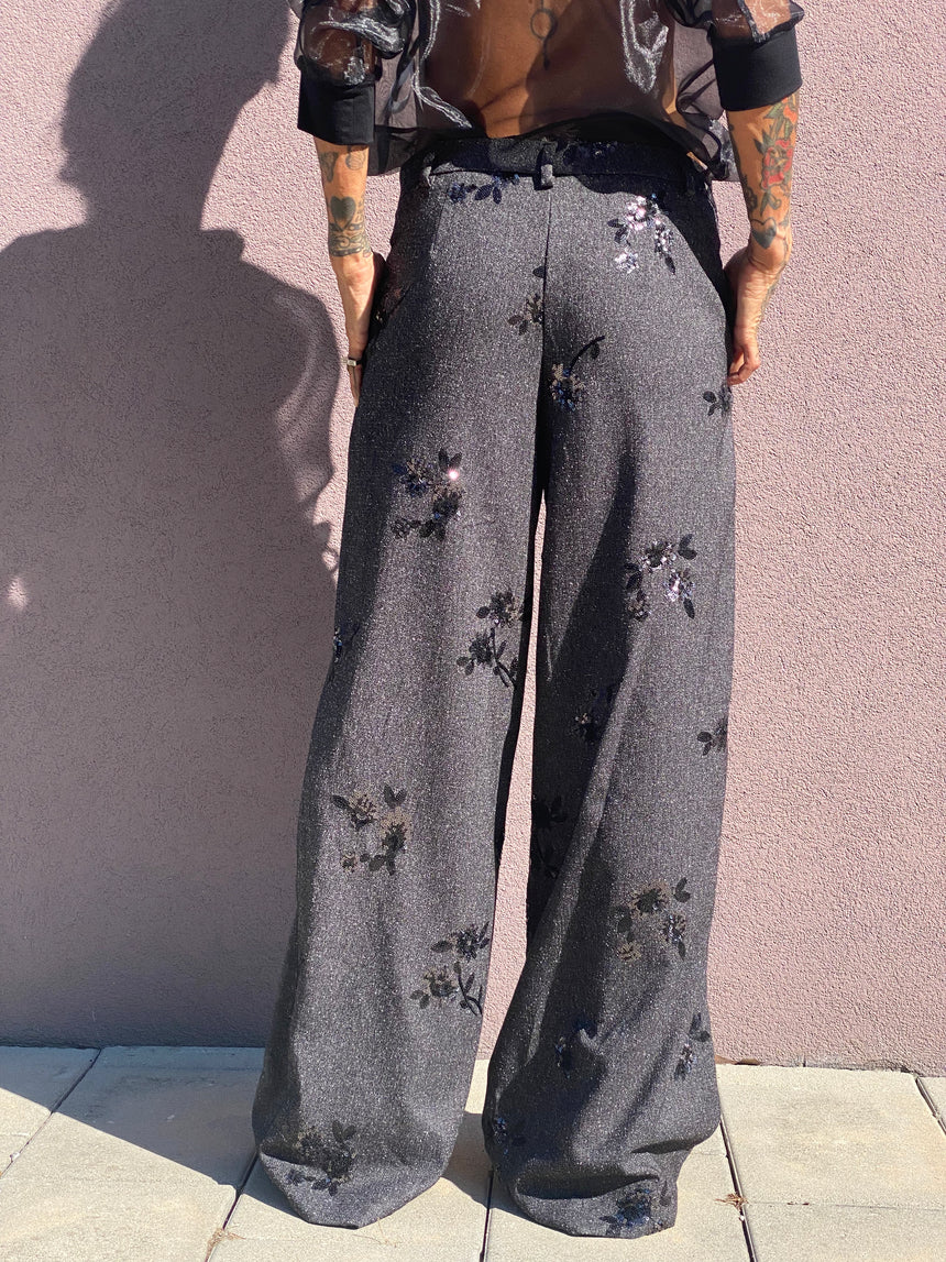 Pantalone largo in tweed con ricamo