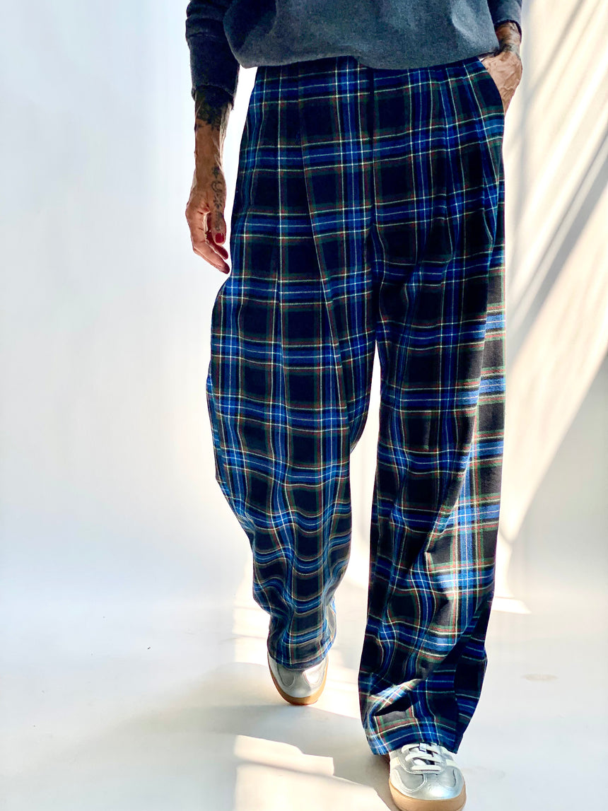 Pantalone con pinces tartan