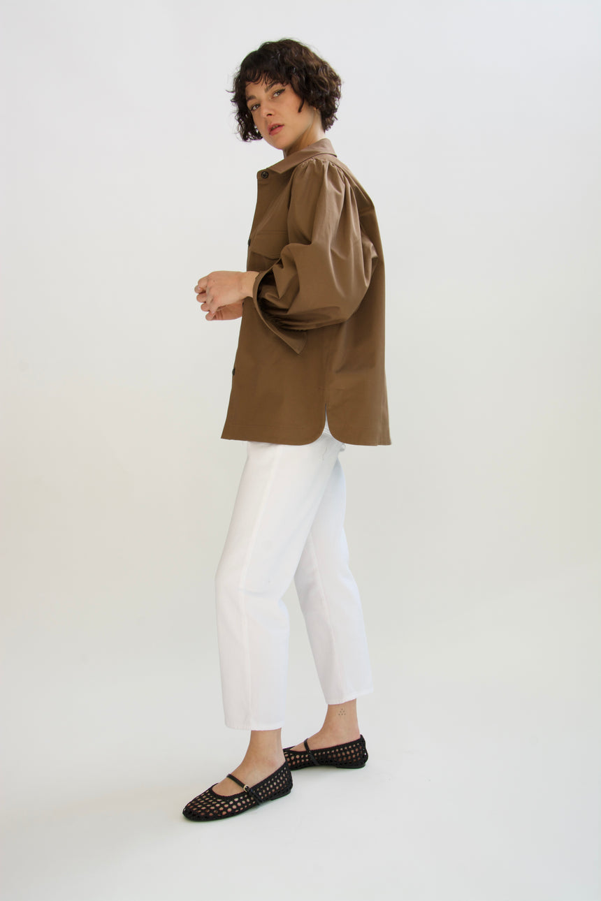Overshirt con arriccio sulla spalla