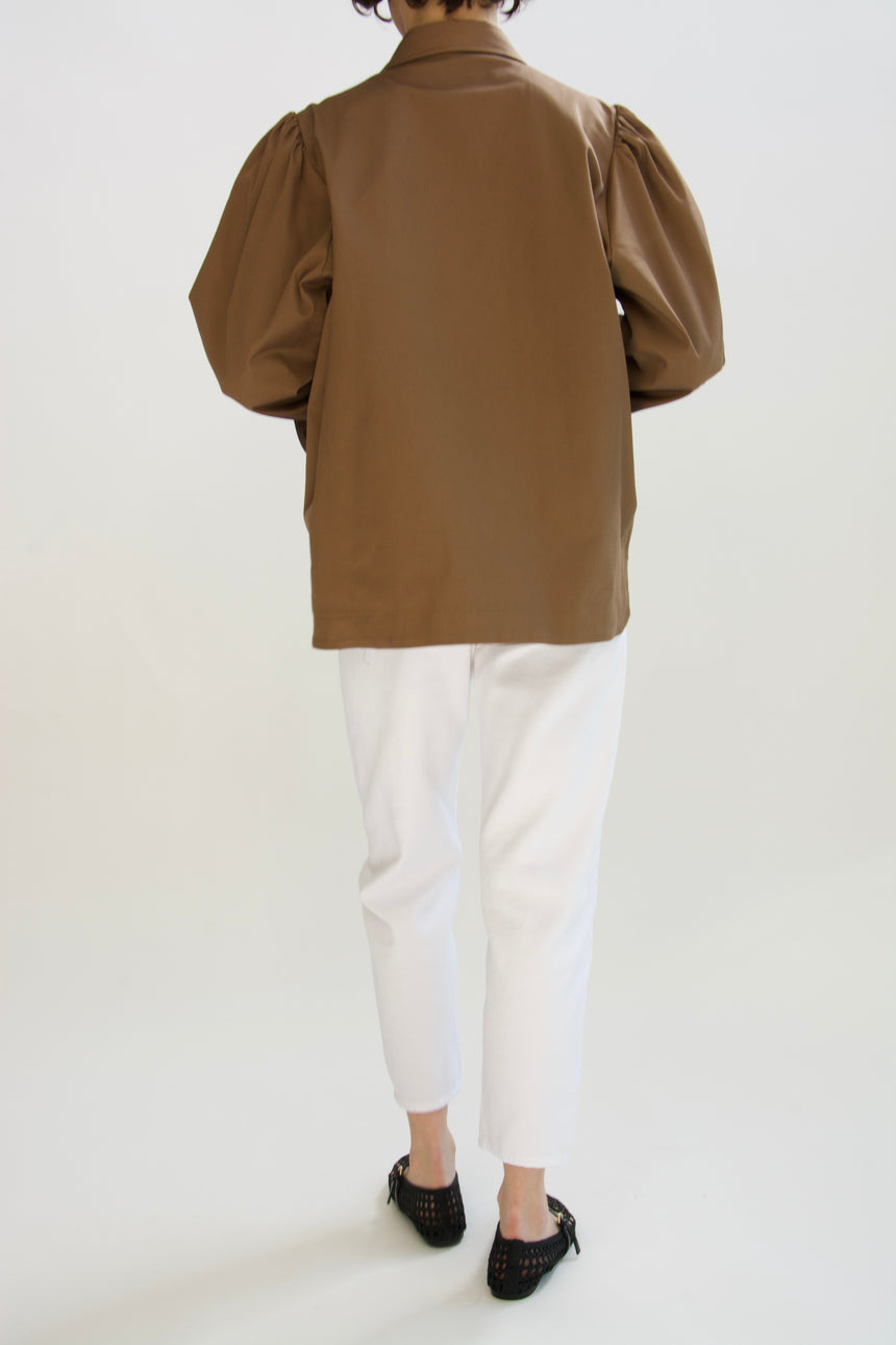 Overshirt con arriccio sulla spalla