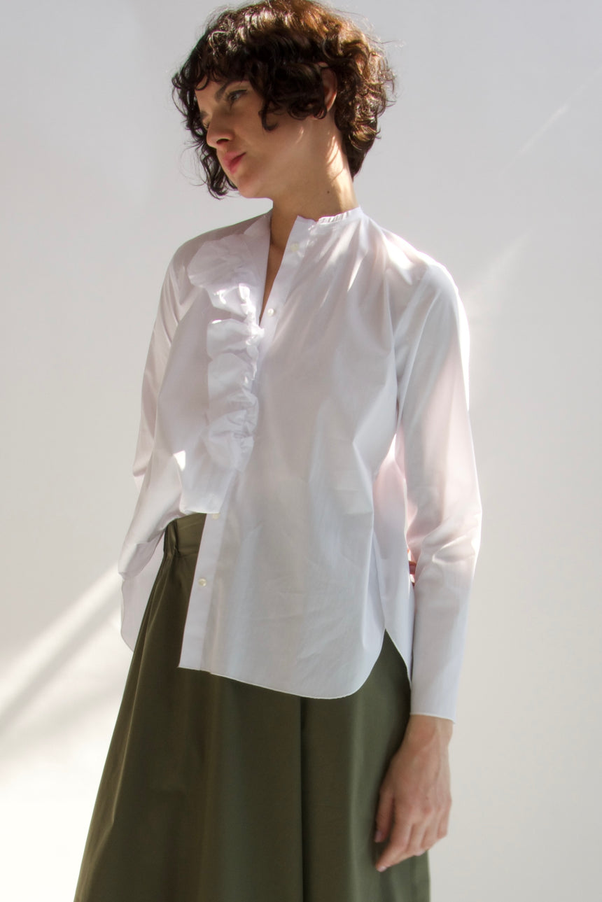 Camicia con frappa a taglio vivo