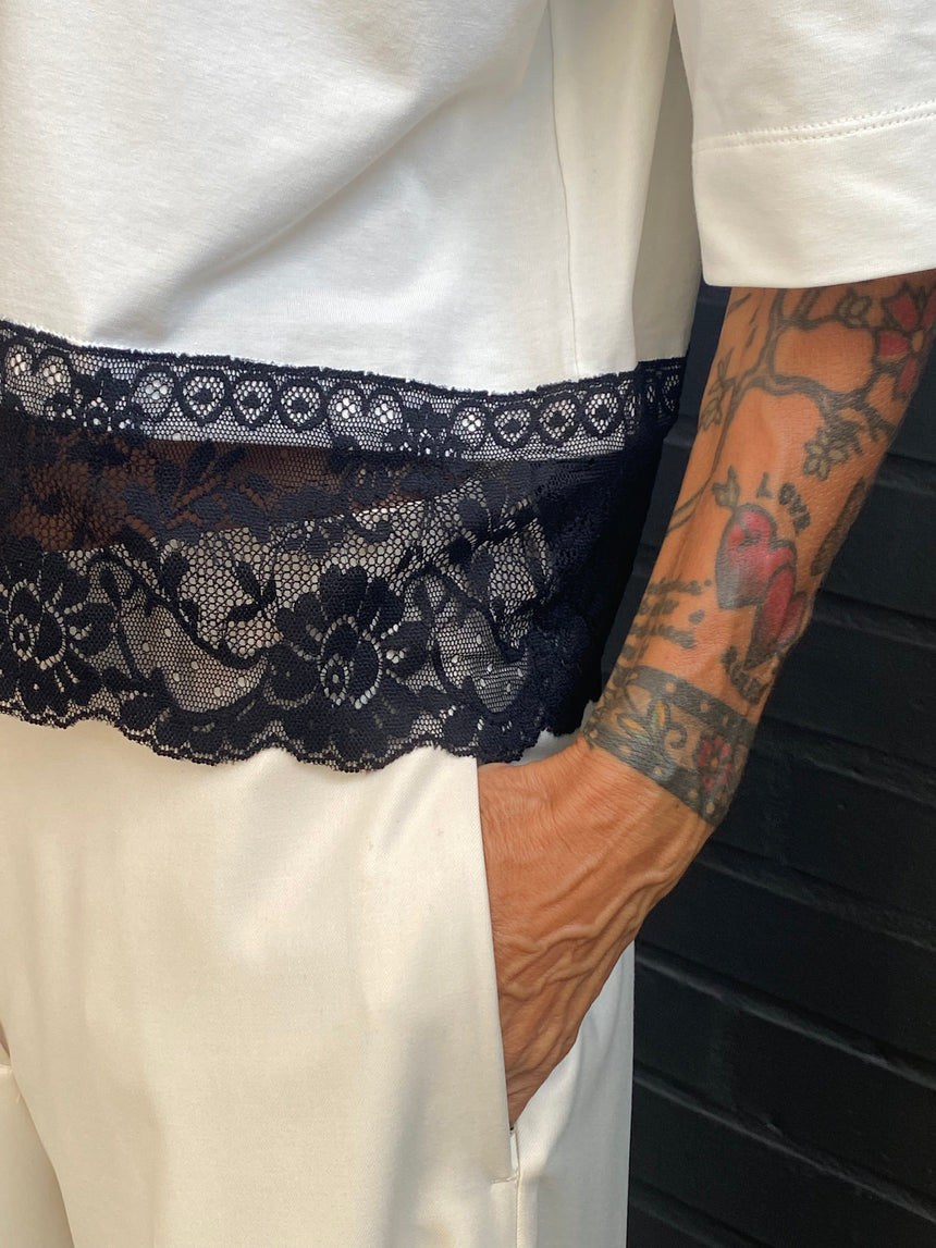 T-shirt con fondo in pizzo