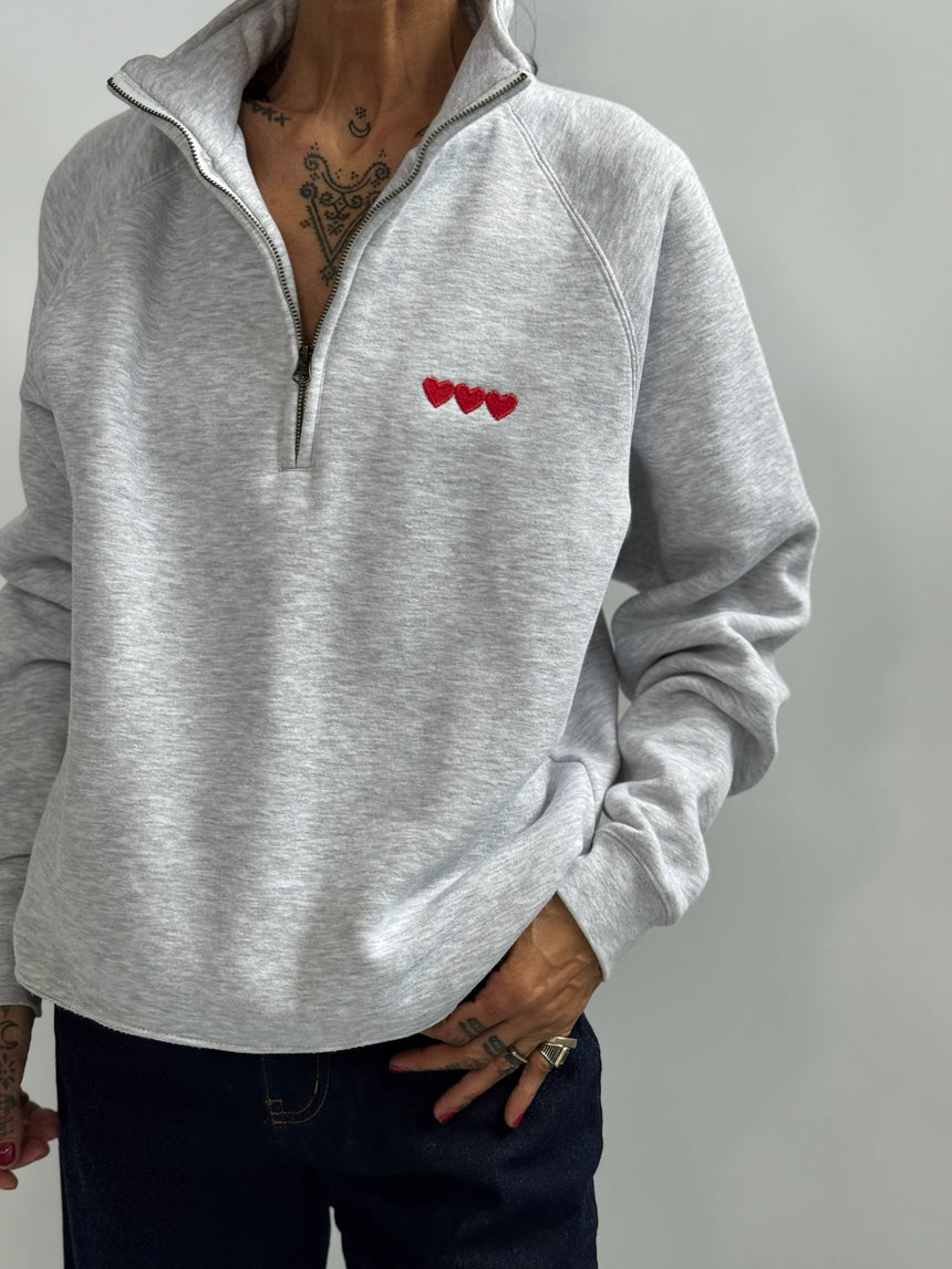 Felpa mezza zip con ricamo cuori