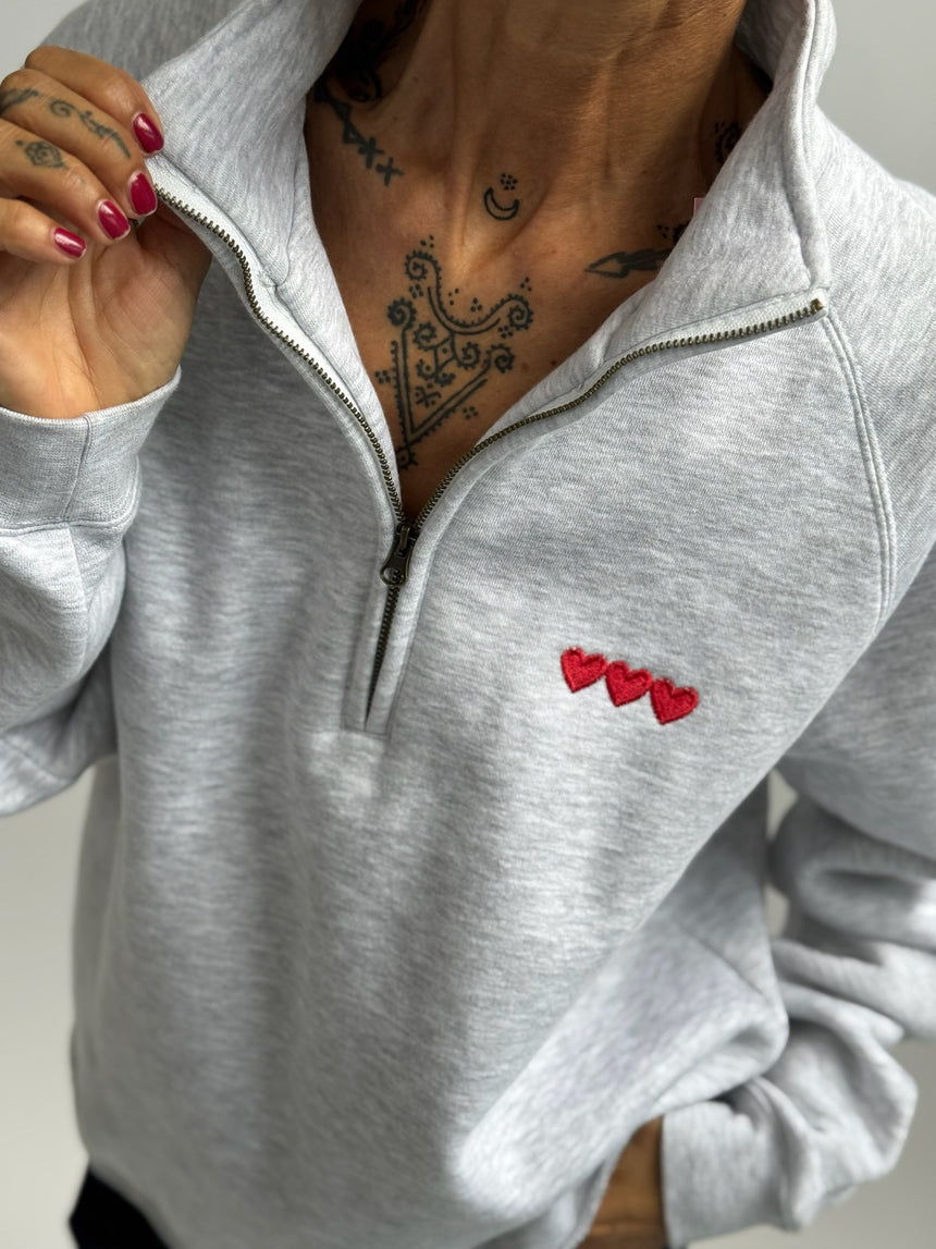 Felpa mezza zip con ricamo cuori