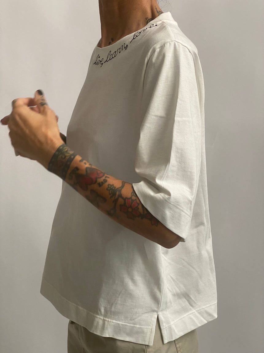 T-shirt girocollo manica al gomito con ricamo