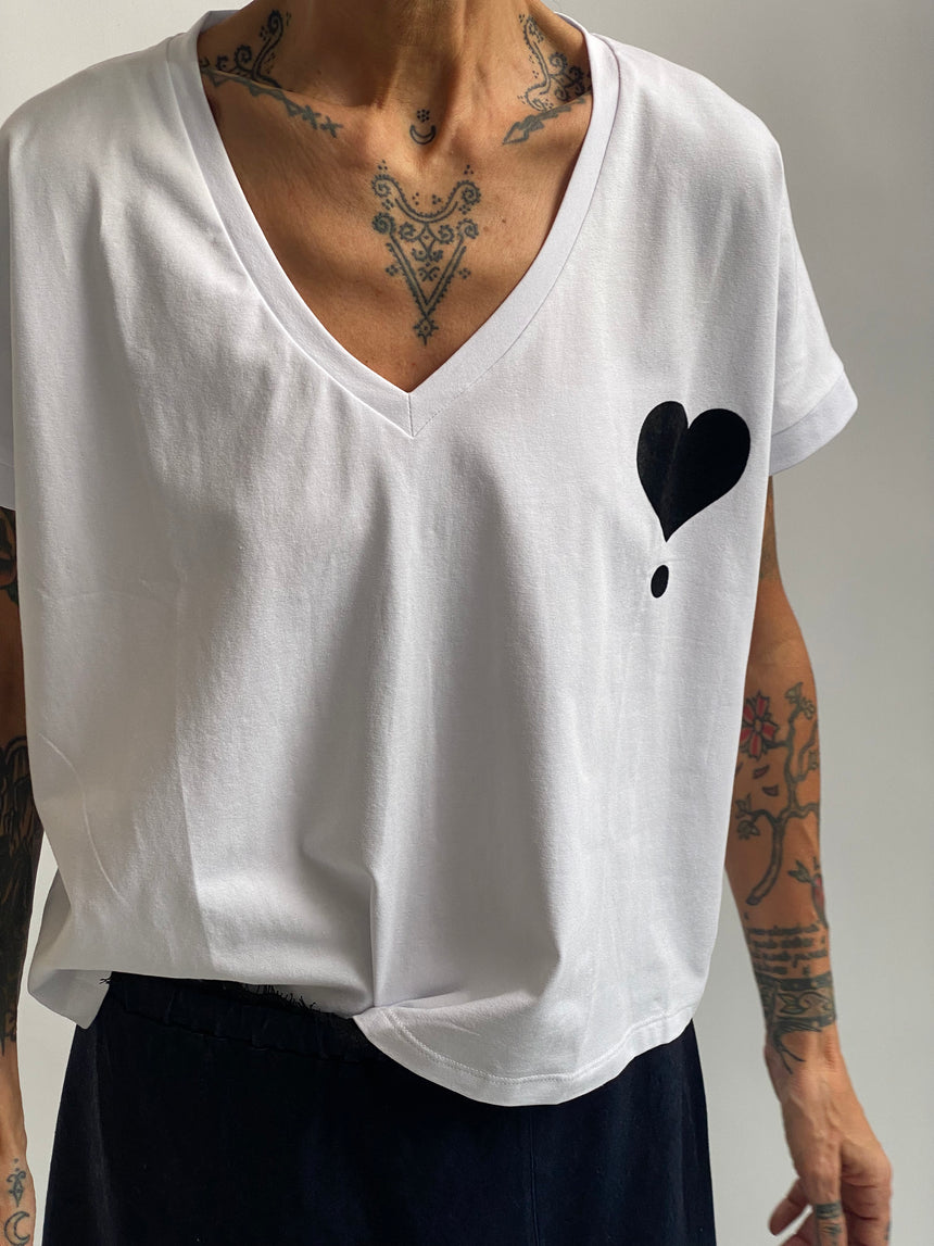 T-shirt scollo V con stampa floc