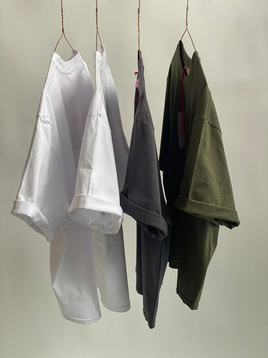 T-shirt girocollo spalla scesa