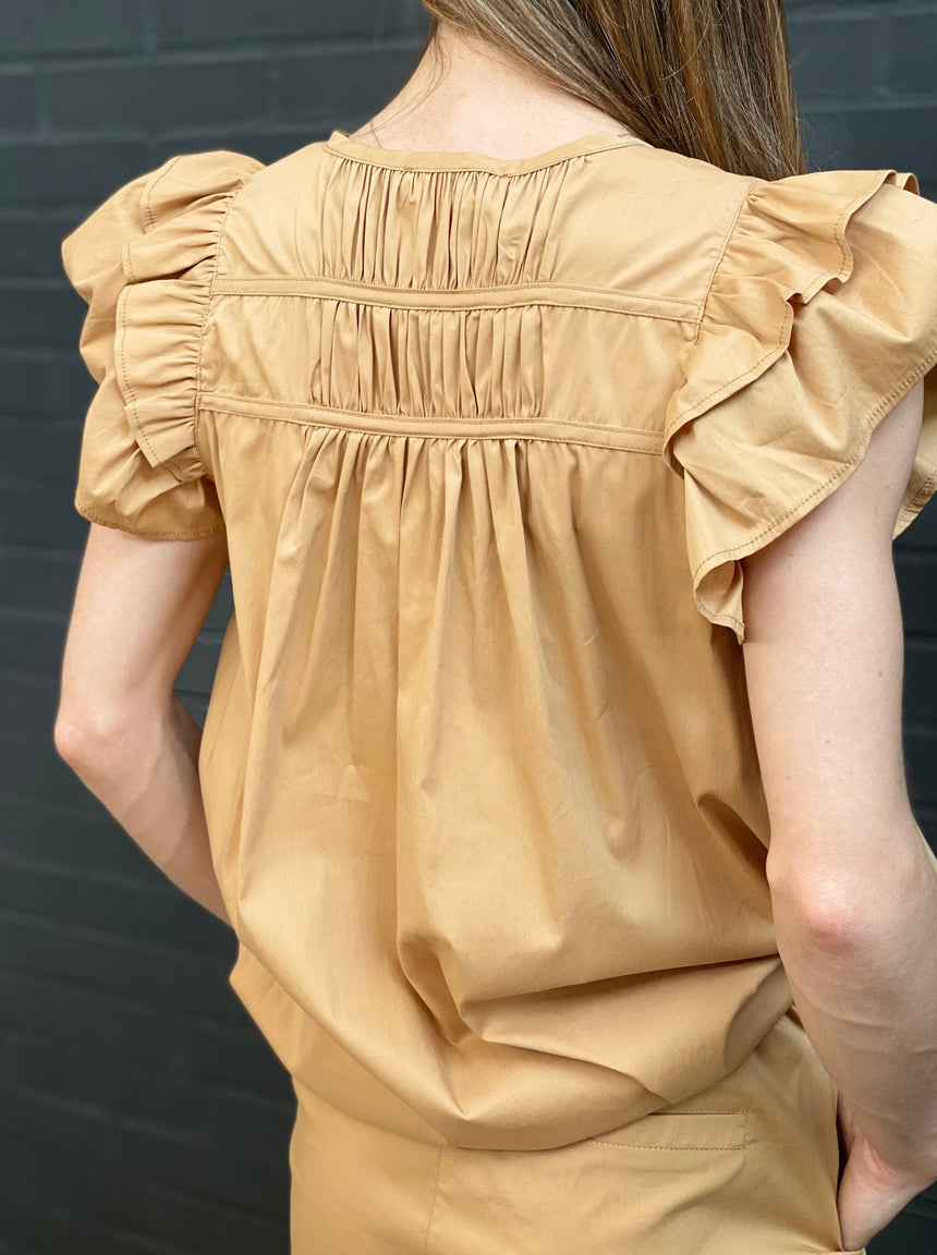 Neckline blouse with laces